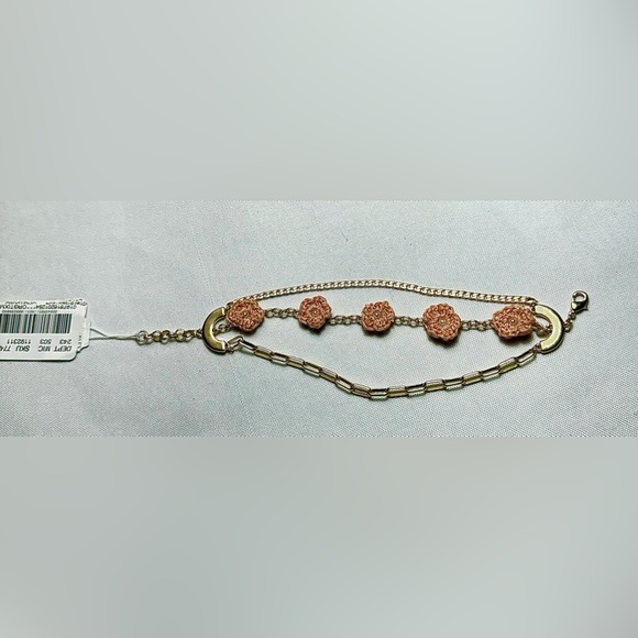 Bracelet with crochet Tudor Roses Golden tone Plated triple chains Bracelet - Picture 7 of 7